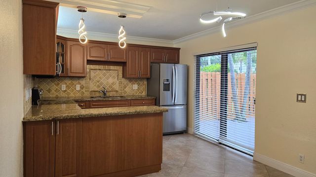 257 Lake Arbor Drive, Palm Springs, FL 33461