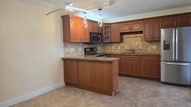 257 Lake Arbor Drive, Palm Springs, FL 33461