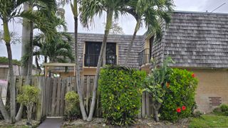 257 Lake Arbor Drive, Palm Springs, FL 33461