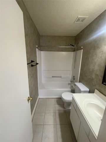 10206 Farrell Drive, Houston, TX 77070