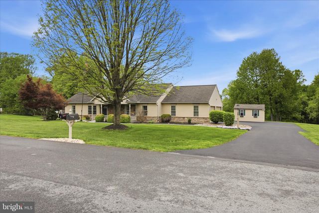 28 FARMINGTON WAY, New Providence, PA 17560