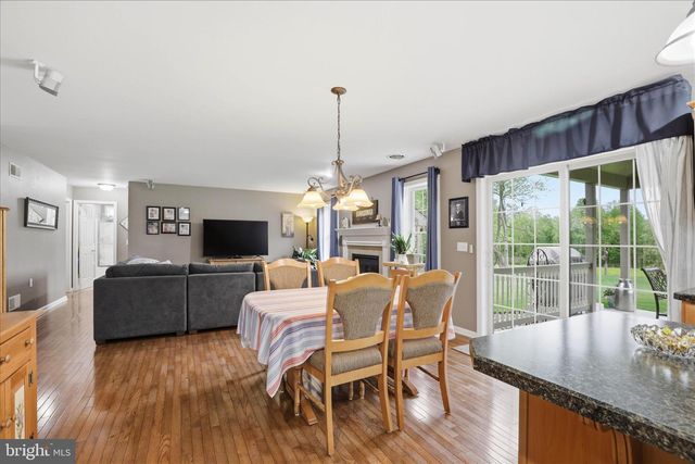 28 FARMINGTON WAY, New Providence, PA 17560