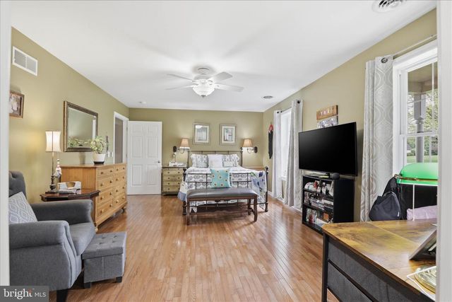 28 FARMINGTON WAY, New Providence, PA 17560