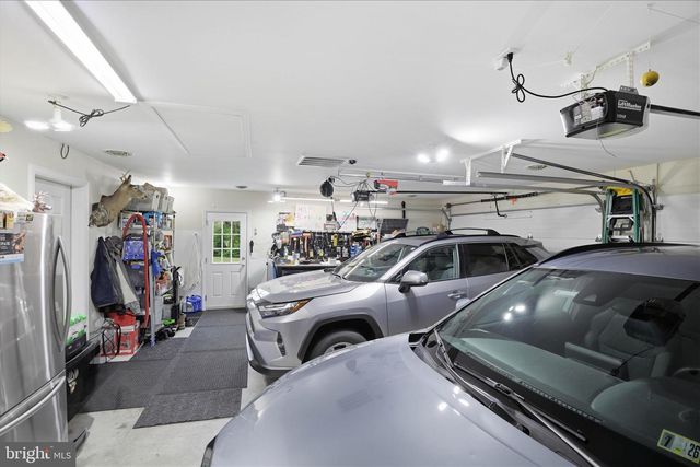 28 FARMINGTON WAY, New Providence, PA 17560
