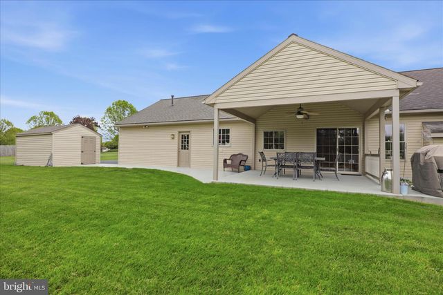 28 FARMINGTON WAY, New Providence, PA 17560