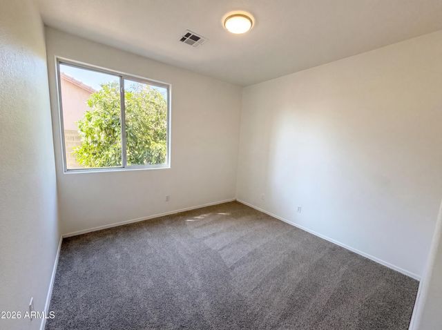 2133 S NIELSON Street, Gilbert, AZ 85295