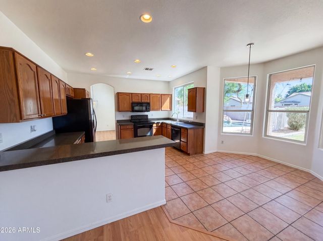2133 S NIELSON Street, Gilbert, AZ 85295