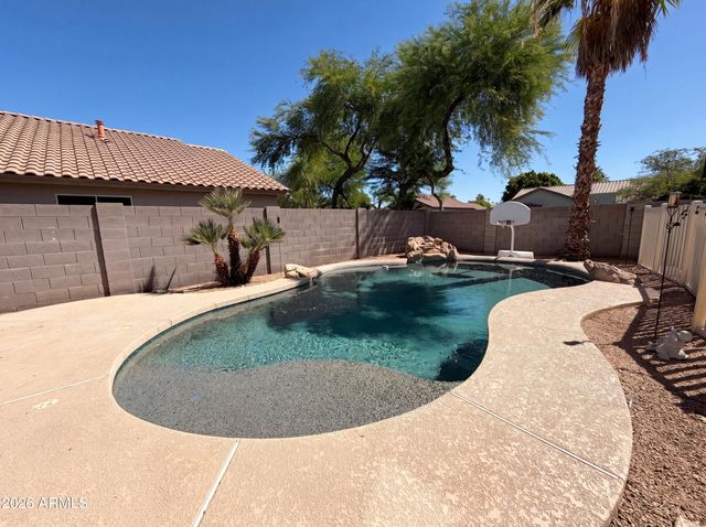 2133 S NIELSON Street, Gilbert, AZ 85295