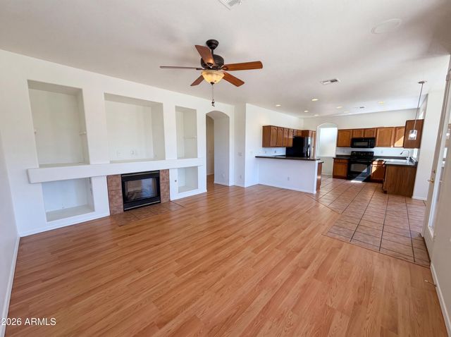 2133 S NIELSON Street, Gilbert, AZ 85295