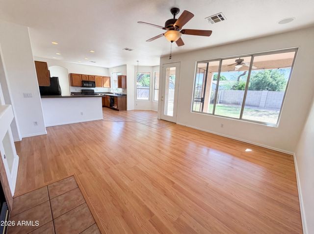 2133 S NIELSON Street, Gilbert, AZ 85295