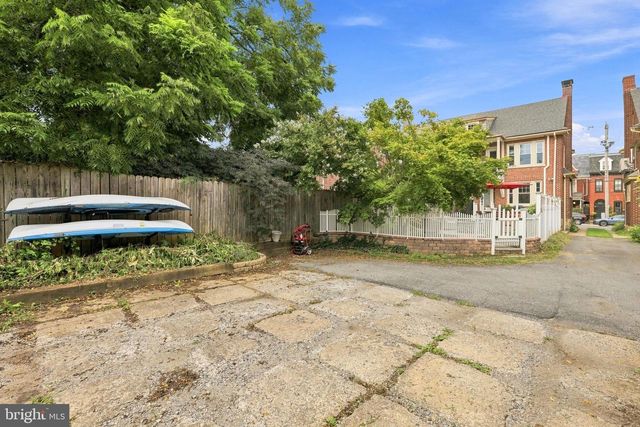 548 W LEMON ST, Lancaster, PA 17603