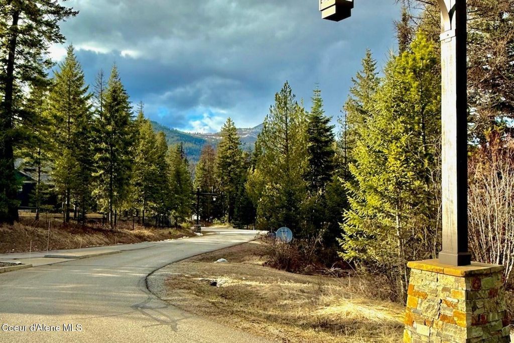 88 Elton Ave, Priest River, ID 83856