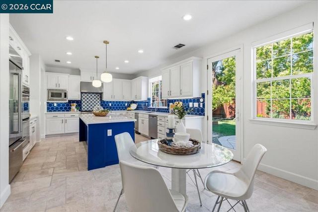 211 Cullens Ct, San Ramon, CA 94582