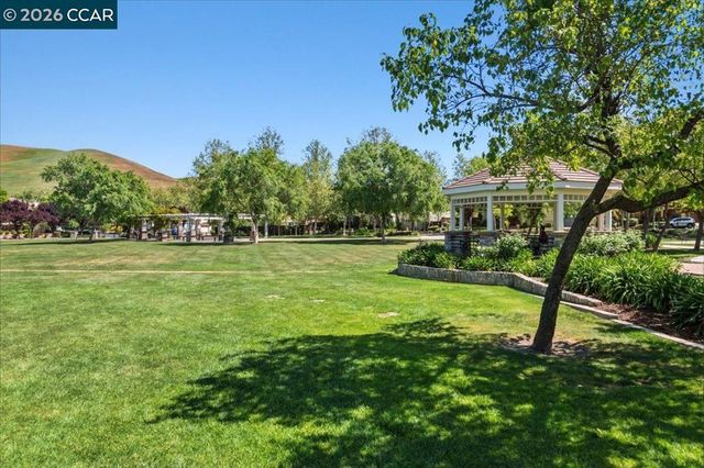 211 Cullens Ct, San Ramon, CA 94582