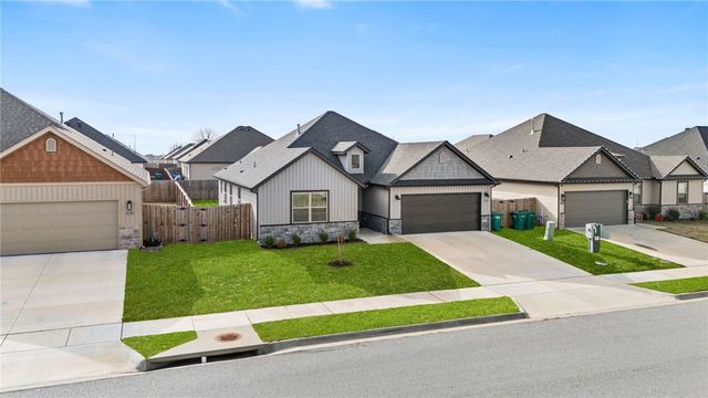 1021 Monarch Road, Centerton, AR 72719