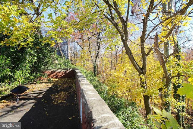 256 ROCHELLE AVE, Philadelphia, PA 19128