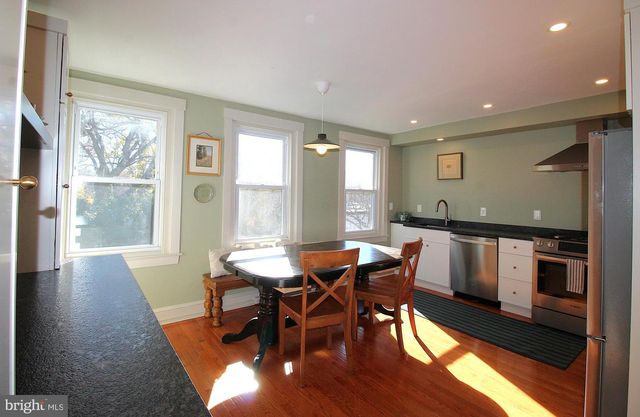 256 ROCHELLE AVE, Philadelphia, PA 19128