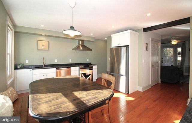 256 ROCHELLE AVE, Philadelphia, PA 19128