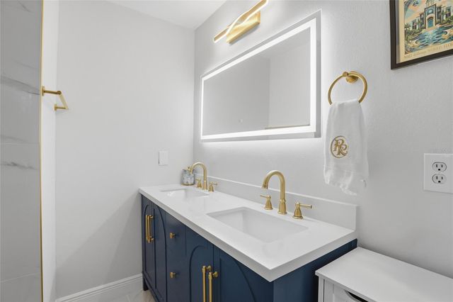 1056 WATERSIDE DRIVE 1056, Celebration, FL 34747