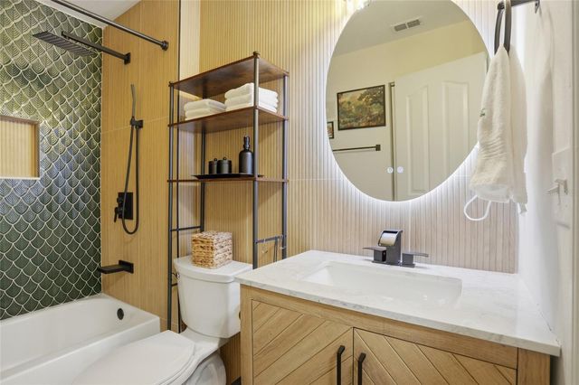 1056 WATERSIDE DRIVE 1056, Celebration, FL 34747