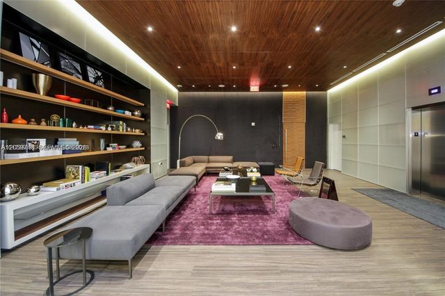 88 SW 7th Street 2902, Miami, FL 33130