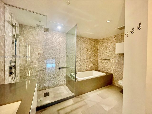 88 SW 7th Street 2902, Miami, FL 33130