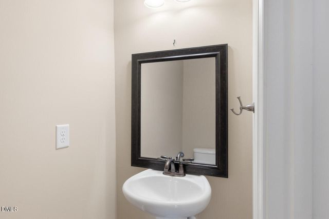 108 Glenview Lane, Durham, NC 27703