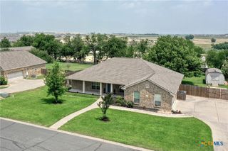 102 Bosque Drive, Hutto, TX 78634