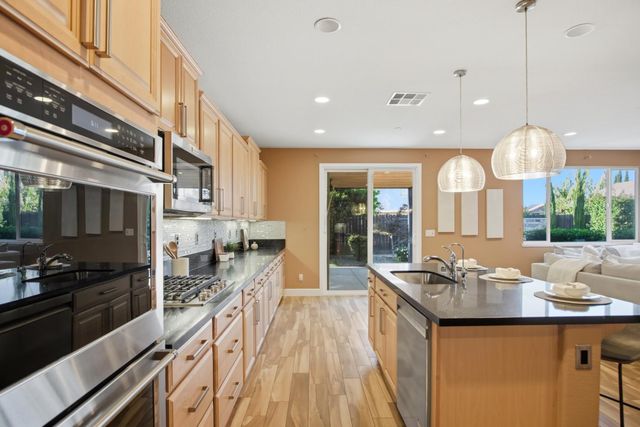 655 Mono St, Manteca, CA 95337