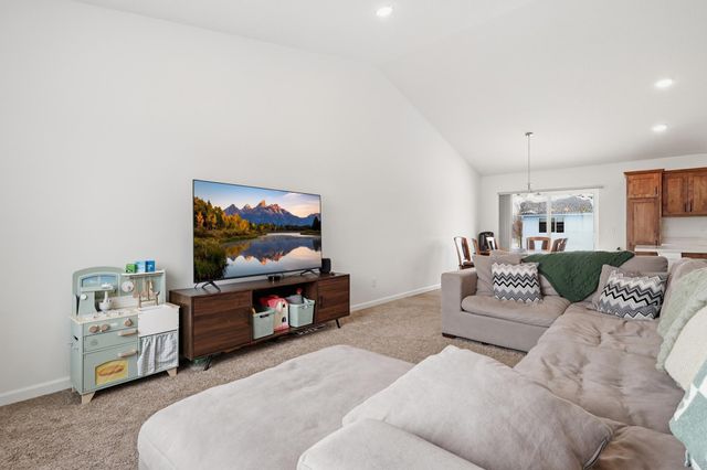 515 Winkler Trail N, Cologne, MN 55322