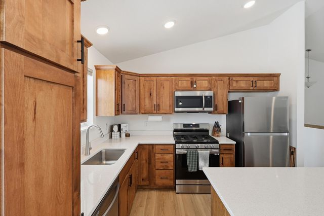 515 Winkler Trail N, Cologne, MN 55322