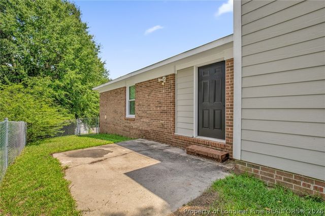 1615 Winnabow Drive, Fayetteville, NC 28304