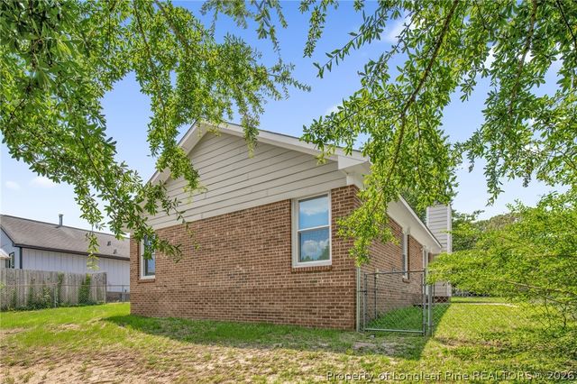 1615 Winnabow Drive, Fayetteville, NC 28304