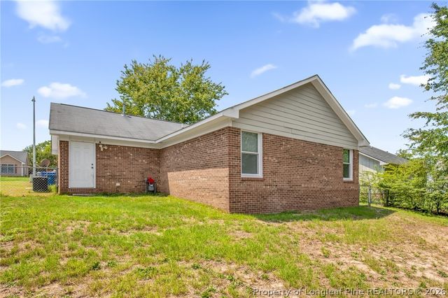 1615 Winnabow Drive, Fayetteville, NC 28304