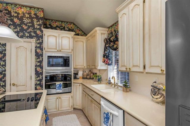 1210 NW Norwick Ave, Lawton, OK 73505