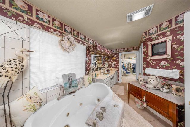 1210 NW Norwick Ave, Lawton, OK 73505