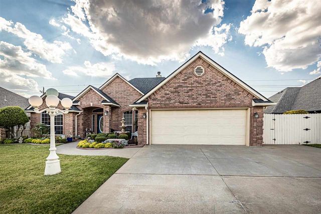 1210 NW Norwick Ave, Lawton, OK 73505