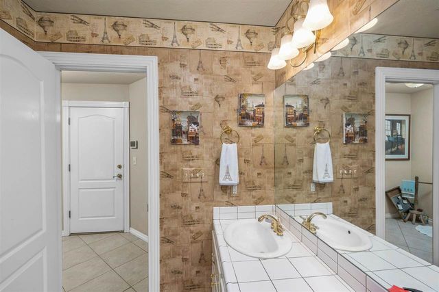 1210 NW Norwick Ave, Lawton, OK 73505