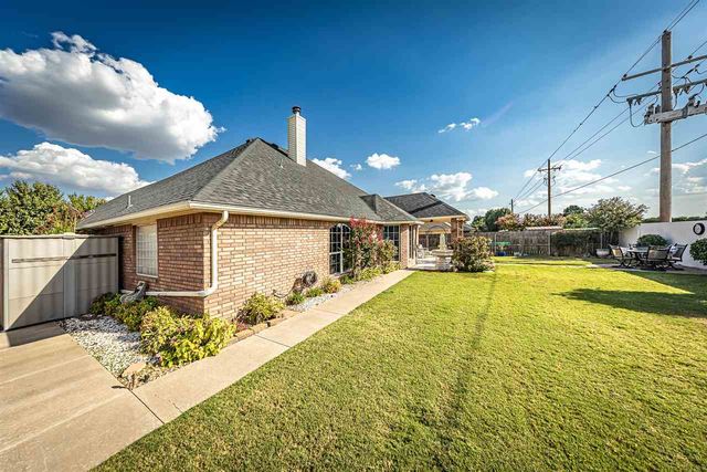 1210 NW Norwick Ave, Lawton, OK 73505