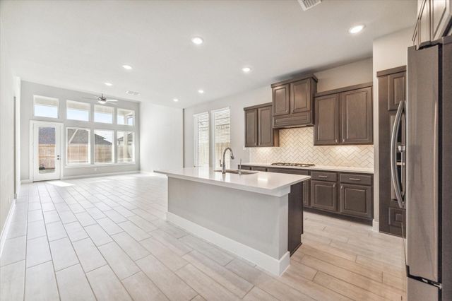 127 Nightshade St, Richmond, TX 77406