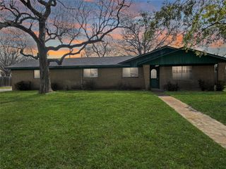109 Poppy Street, Lake Jackson, TX 77566