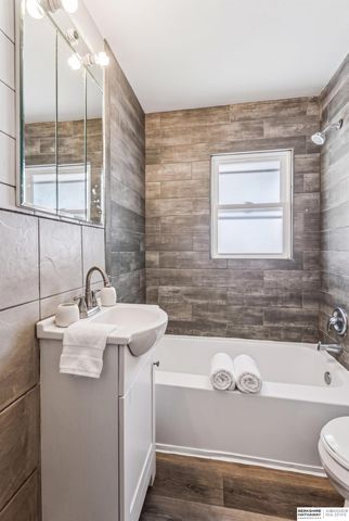 4460 Hillsdale Avenue, Omaha, NE 68107