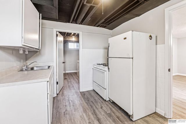 4460 Hillsdale Avenue, Omaha, NE 68107