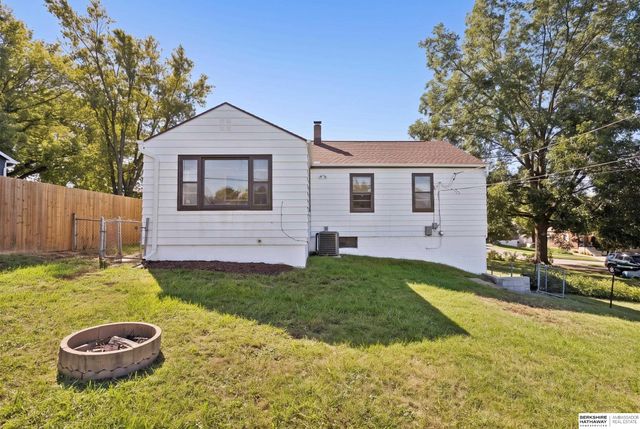4460 Hillsdale Avenue, Omaha, NE 68107