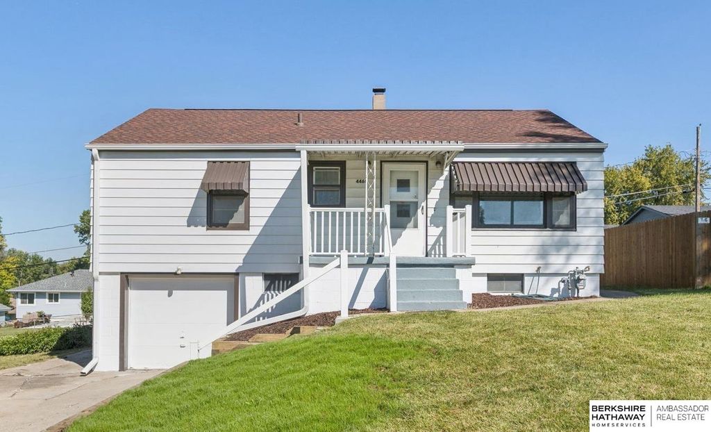 4460 Hillsdale Avenue, Omaha, NE 68107