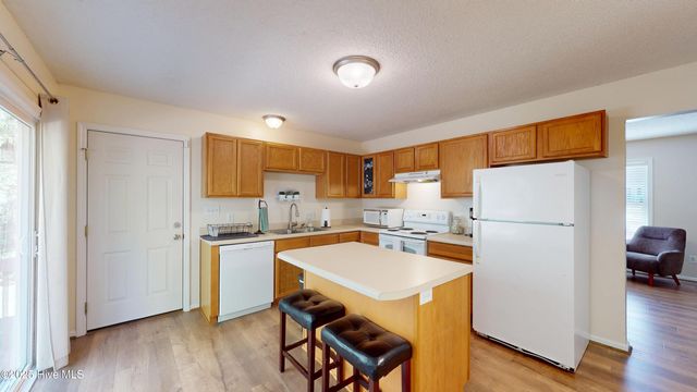 202 Victory Way, Jacksonville, NC 28540