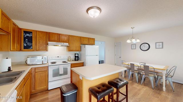 202 Victory Way, Jacksonville, NC 28540