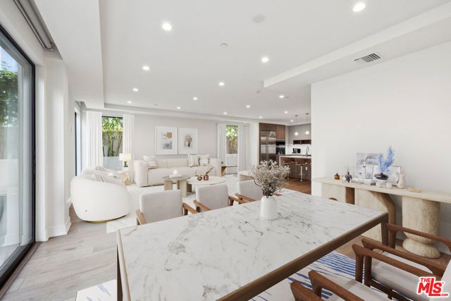 725 N Croft Avenue 302, Los Angeles, CA 90069