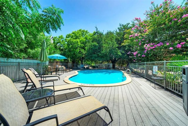 3204 Menchaca RD 104, Austin, TX 78704