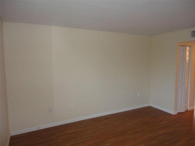 731 N Pine Island Road 402, Plantation, FL 33324